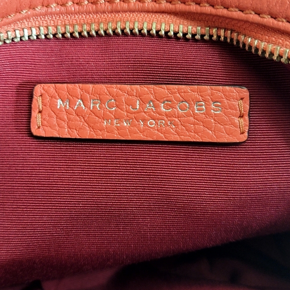 Marc Jacobs New York Classic Leather Crossbody bag. - Picture 13 of 14